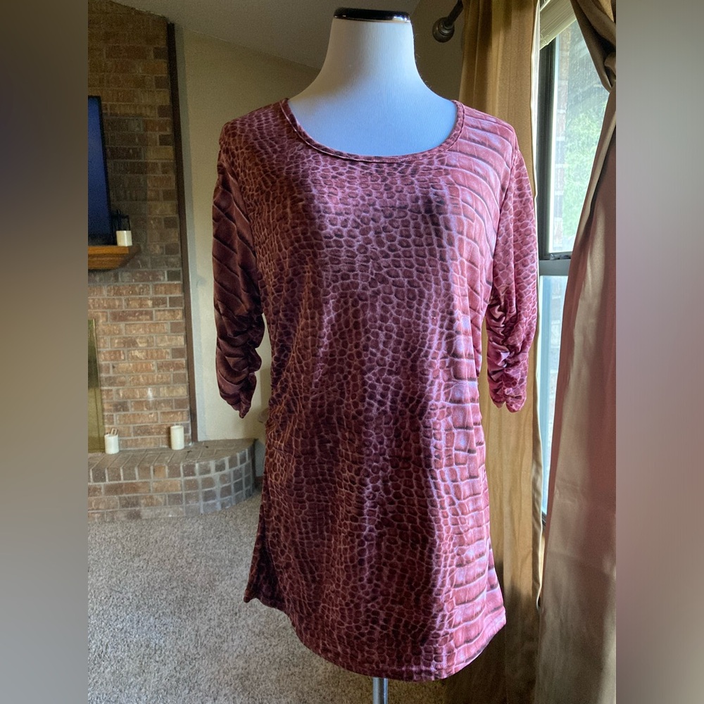 Rust with Brown Animal Print Top Size 1X by Uniti